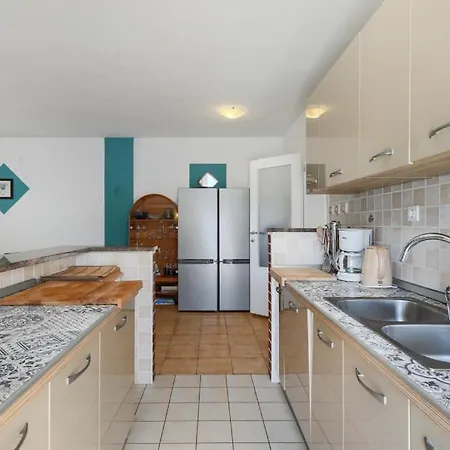 Casa Roza By Guide Pomer