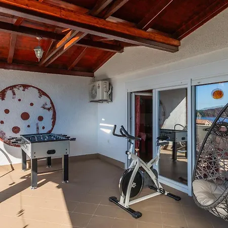 Villa Casa Roza By Guide Pomer