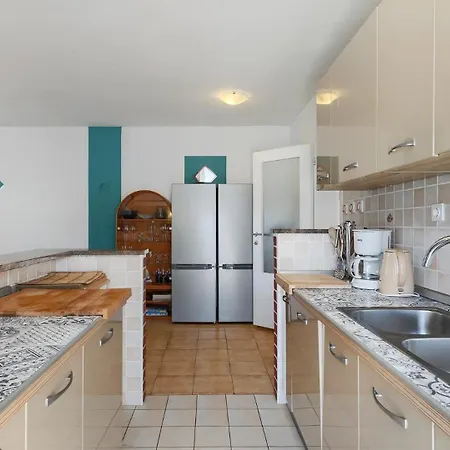 Casa Roza By Guide Pomer