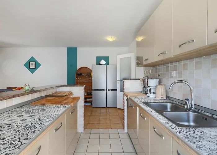 Casa Roza By Guide Pomer