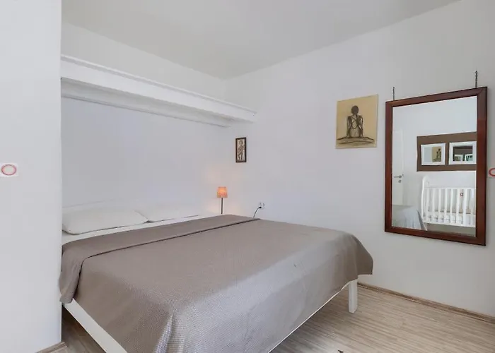 Villa Casa Roza By Guide Pomer