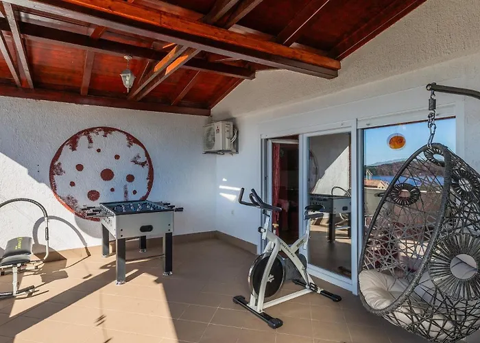 Villa Casa Roza By Guide Pomer