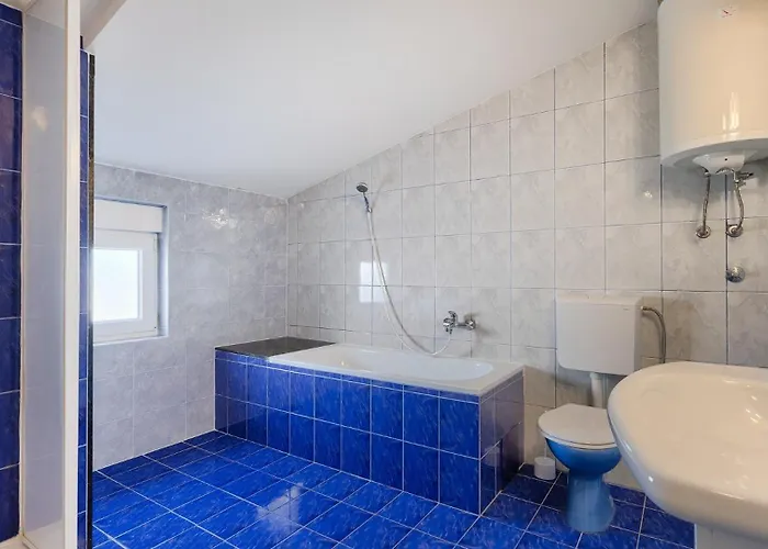 Villa Casa Roza By Guide Pomer