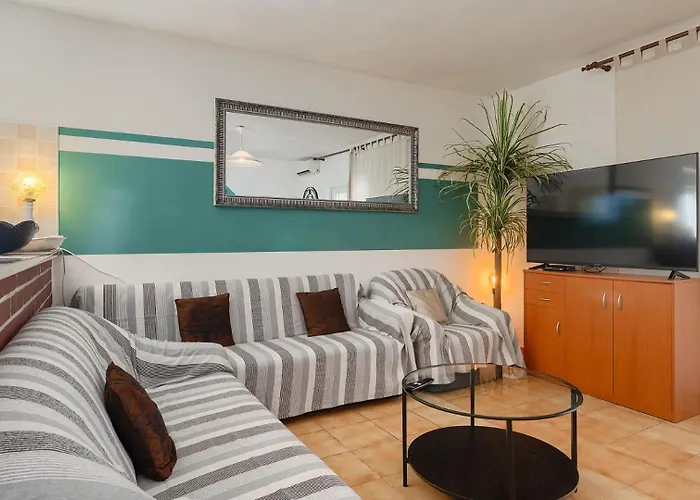 Villa Casa Roza By Guide Pomer