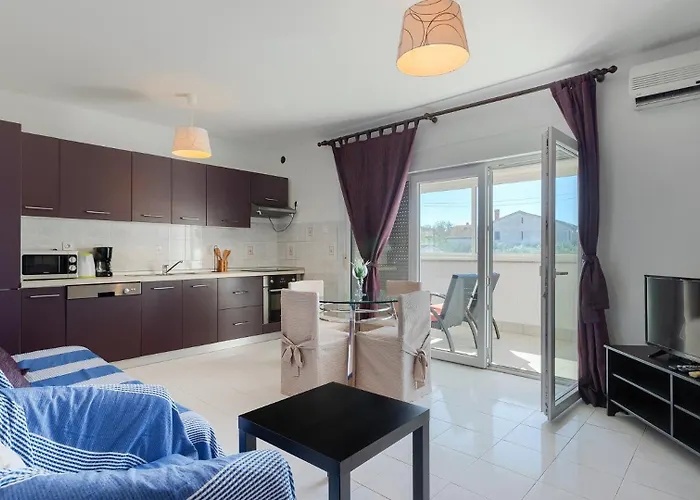 Casa Roza By Guide Pomer